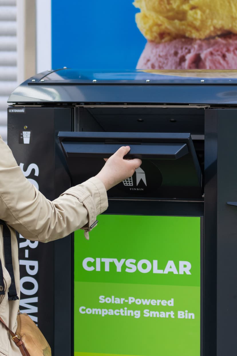 CitySolar personalizable con marca corporativa - Ejemplo de personalización del compactador